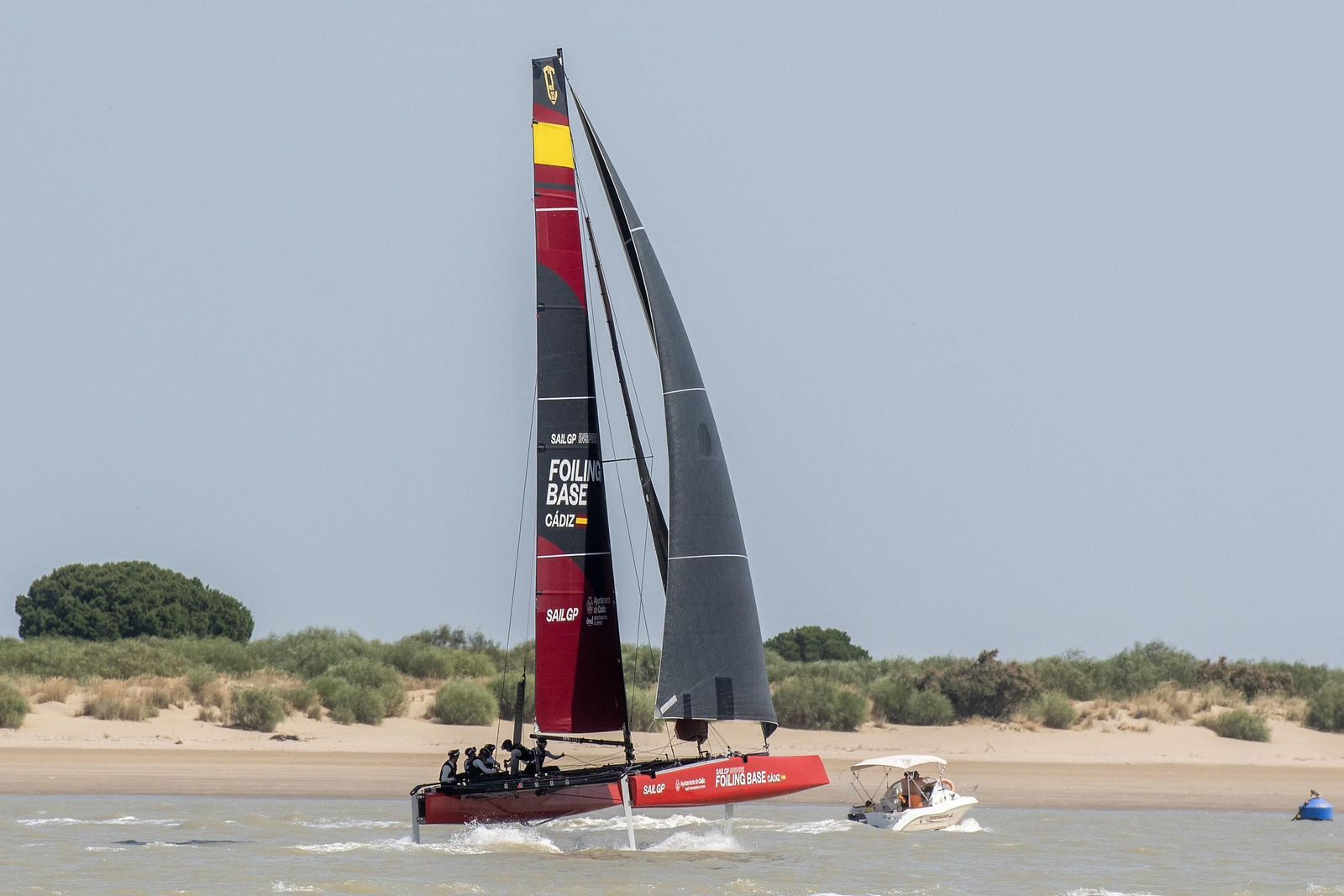 Las espectaculares fotos del Ascenso a Vela del Guadalquivir