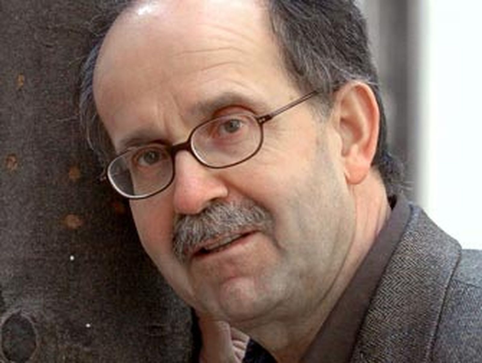 Agustín Fernández gana el Nacional de Literatura Infantil con una obra en gallego