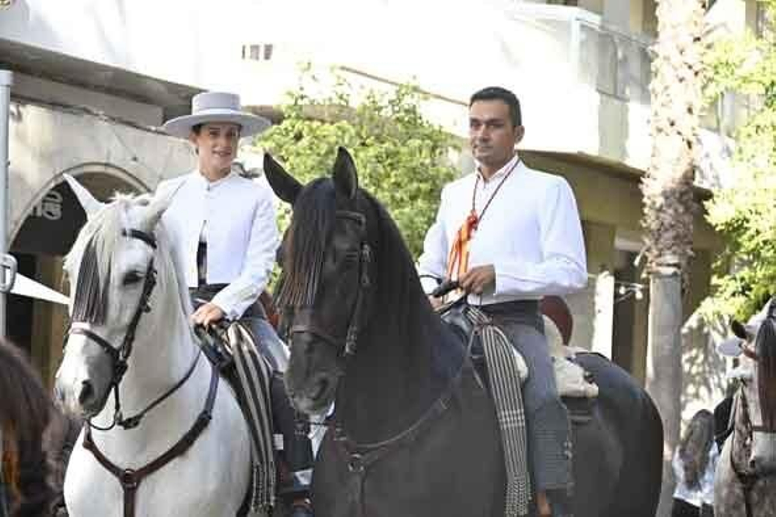 Las mejores imágenes de los peregrinos en la salida de Emigrantes