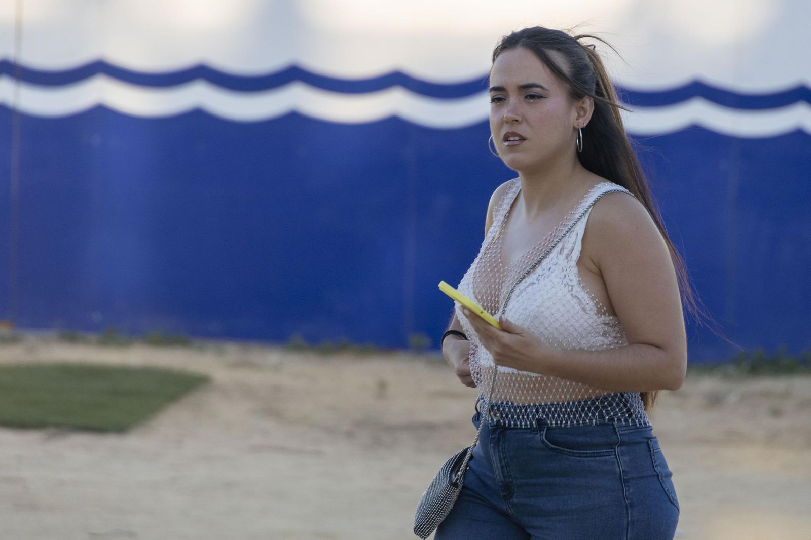 Búscate en las imágenes del concierto de Emilia en Concert Music Festival