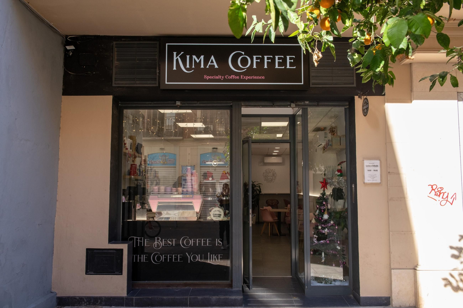 La entrada de Kima Coffee, en calle Carretería.