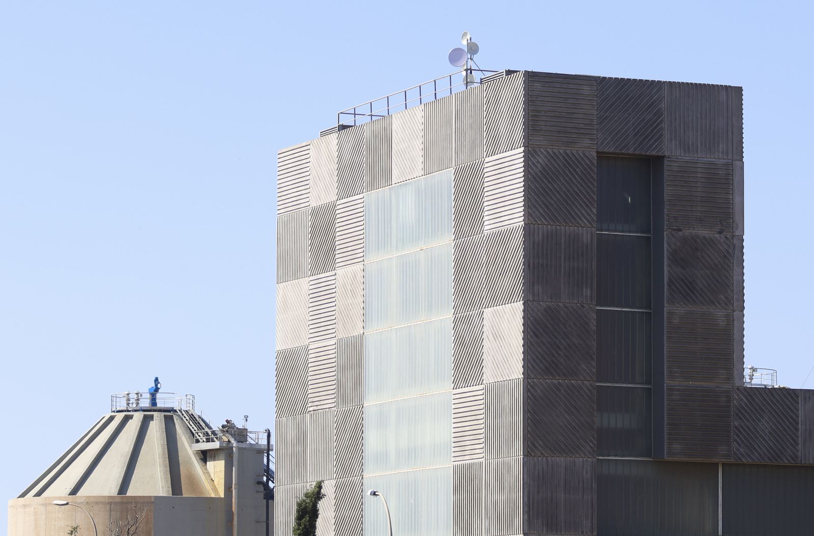 Imágenes de los 10 edificios singulares de la Málaga contemporánea