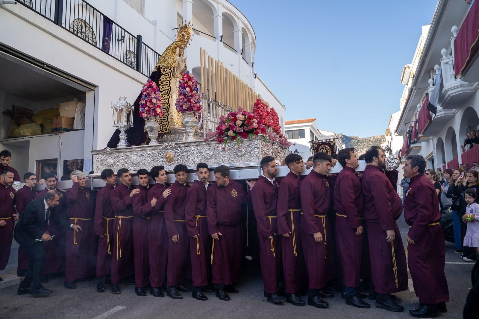 El Yacente y el Cristo de la Redención el Viernes Santo en Benalmádena, en fotos