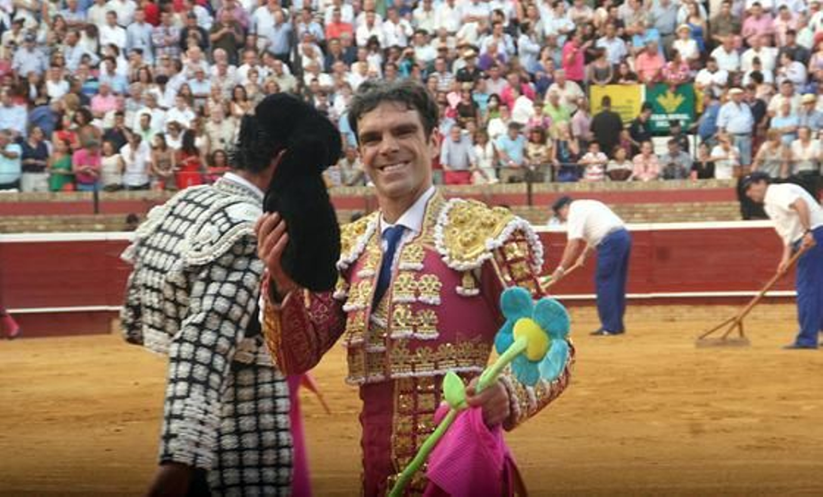 José Tomás y Morante de La Puebla llenaron de toreo la Plaza de Toros de la Merced en un mano a mano admirable

Foto: Espinola