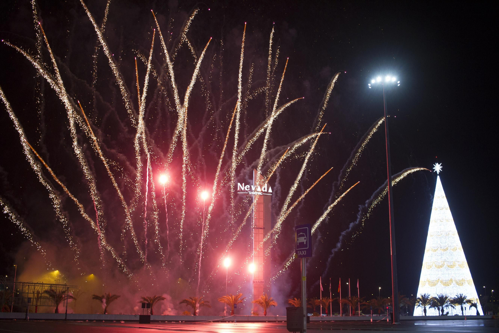 Fiesta en Granada por la apertura del Nevada