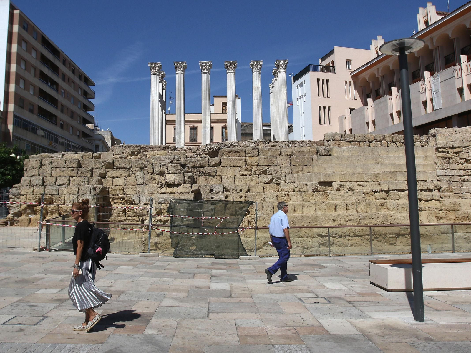 Trasera del Templo Romano.