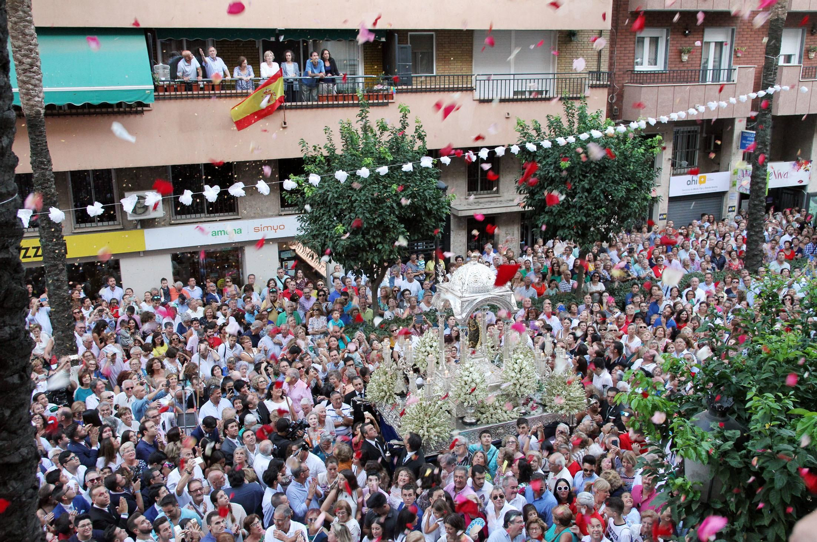 Imágenes del traslado de la Virgen de la Cinta desde la catedral hasta su santuario