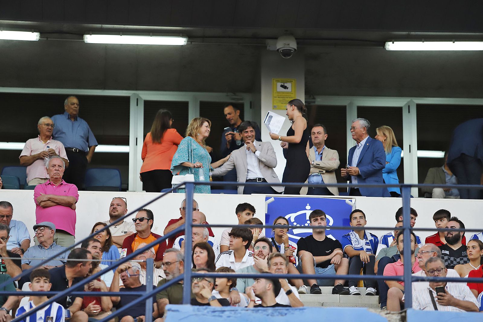 Ambiente en las gradas del Nuevo Colombino en el Recreativo de Huelva y Málaga