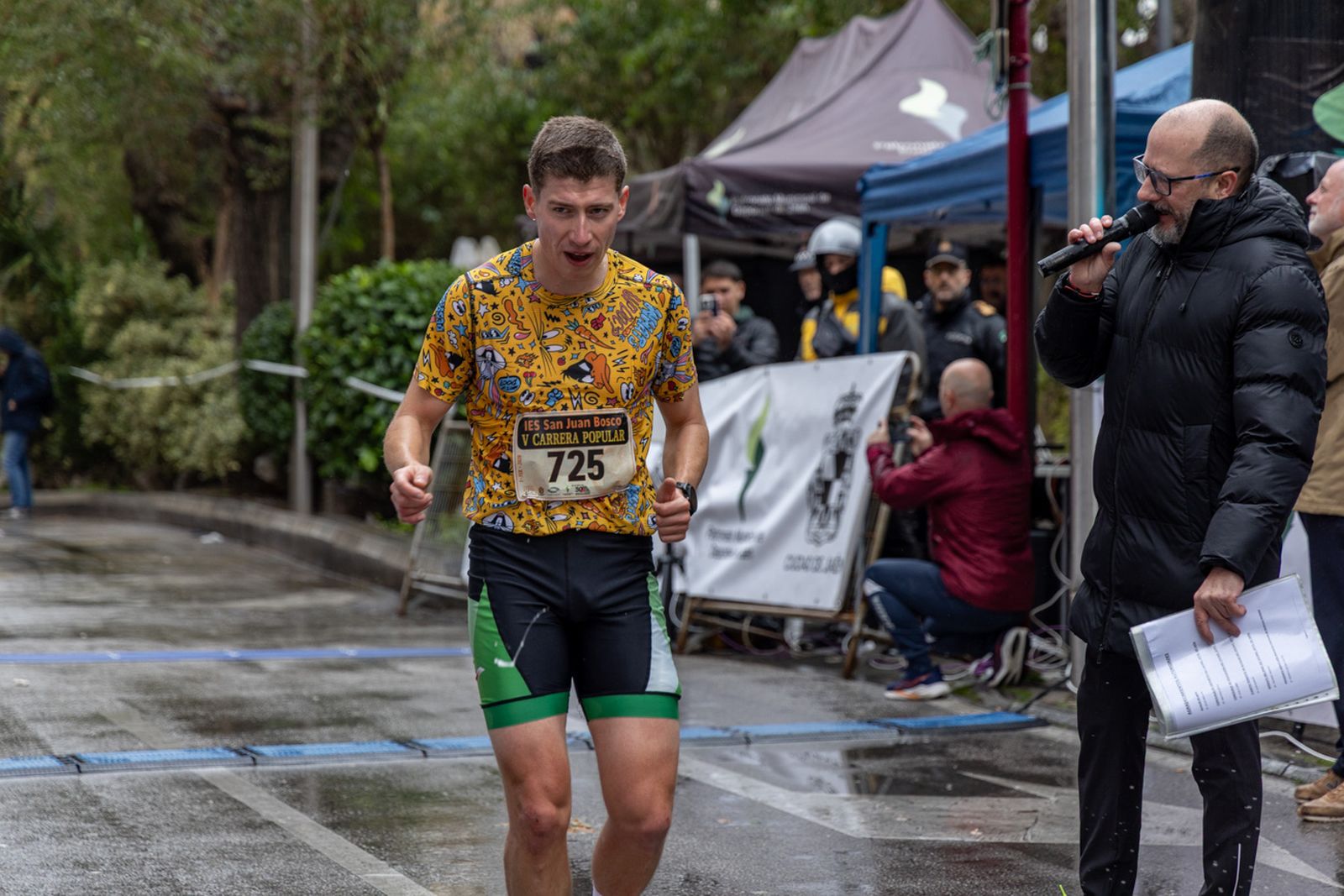 En imágenes: la lluvia no frena a más de un millar de corredores en la V Carrera Popular del IES San Juan Bosco (1)