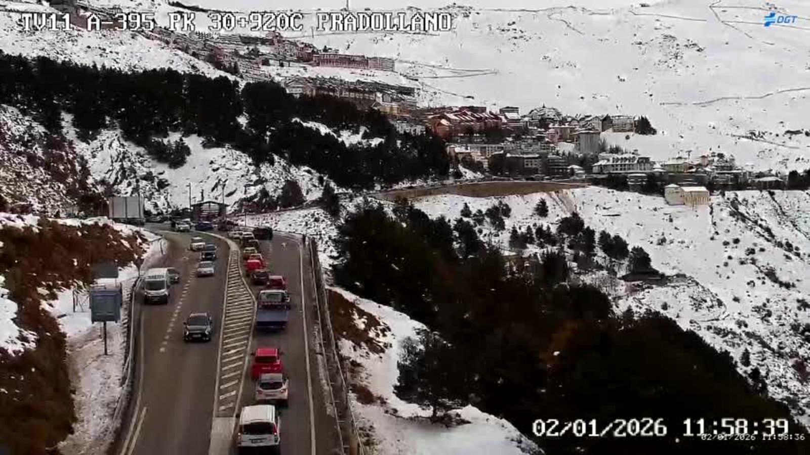 Acceso a la estación poco antes de las doce.