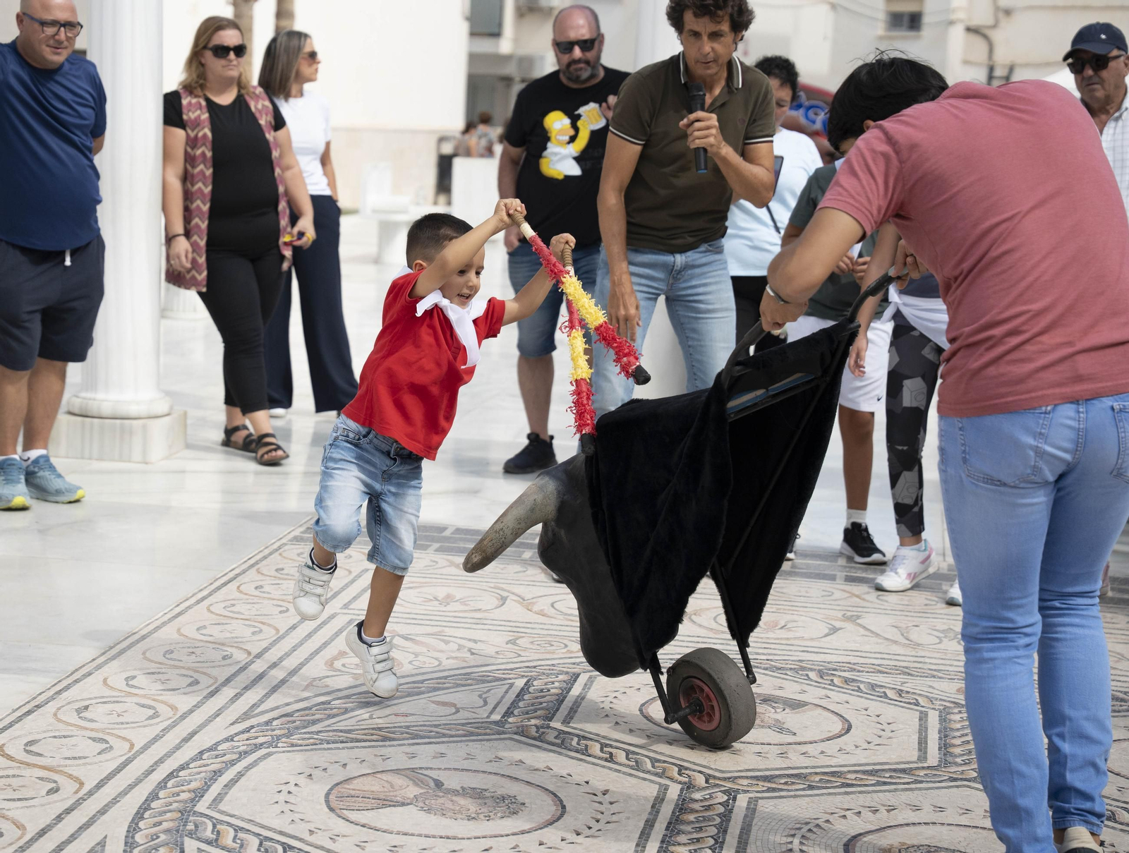 Las imágenes del taller de toros para niños y toro mecánico en Macael