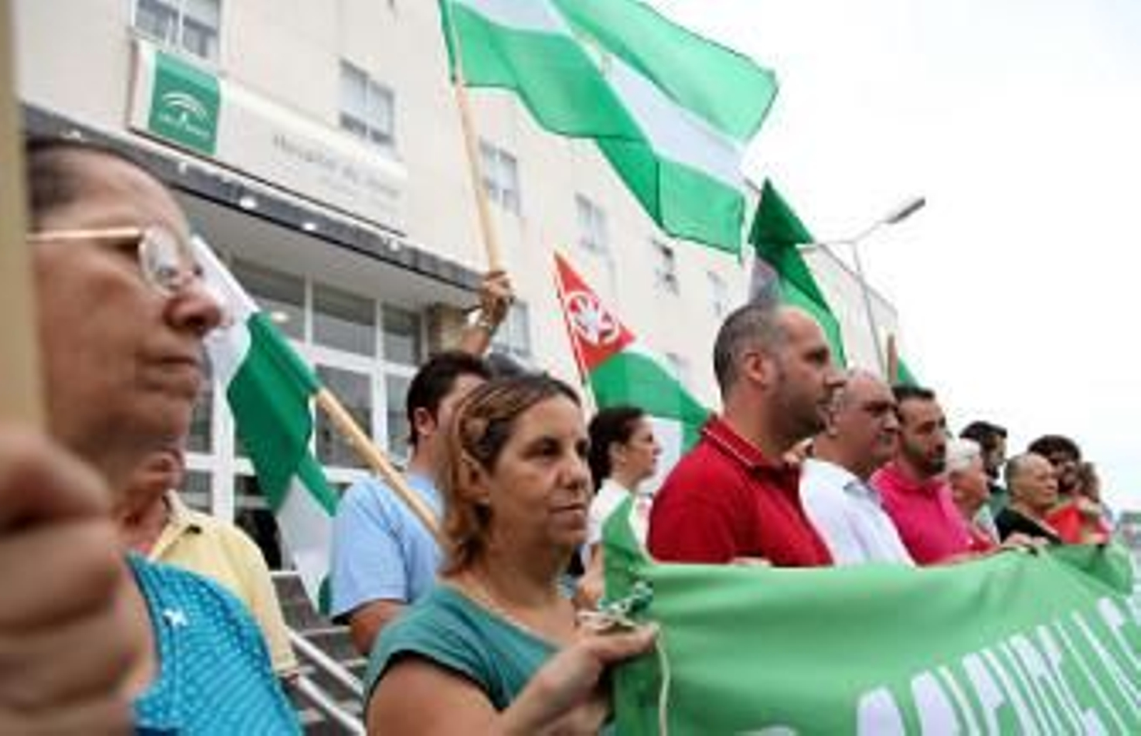 El PA protesta por las "deficiencias" del hospital y de los centros de salud