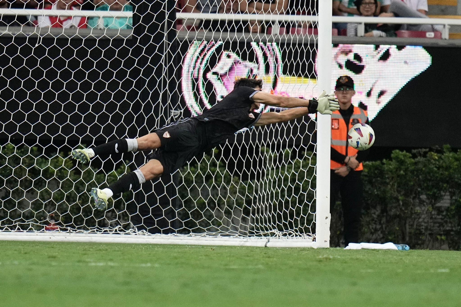 Las fotos del derbi Sevilla-Betis en México
