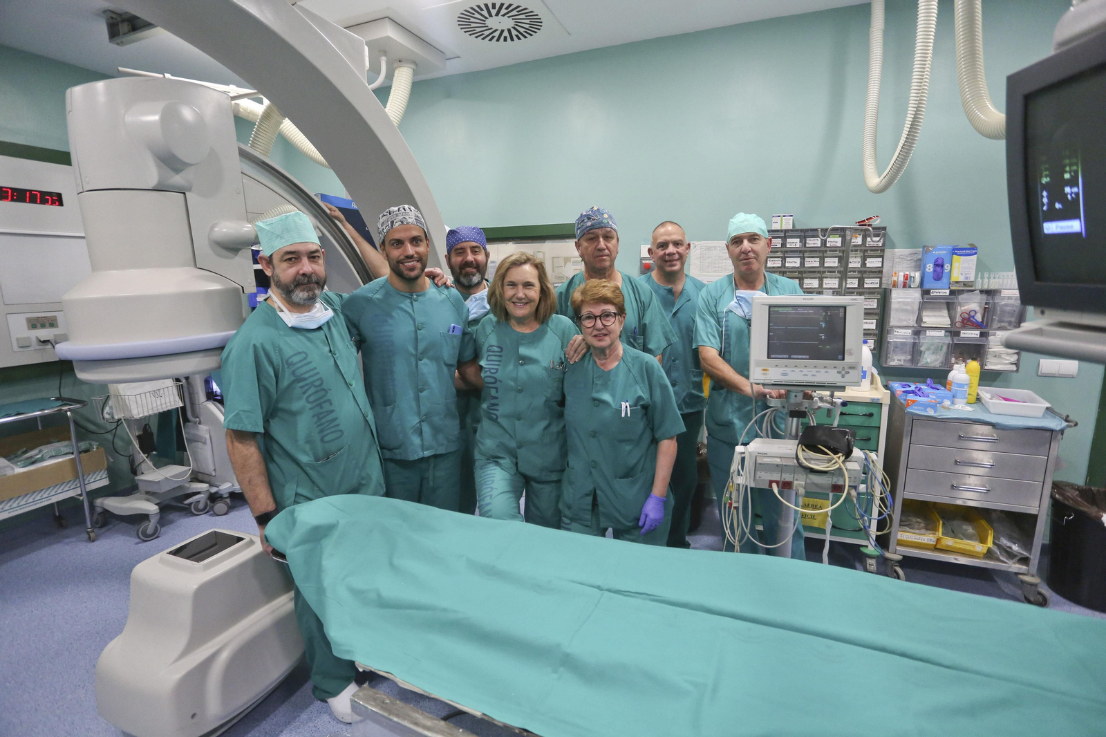 Miembros del equipo de Radiología Intervencionista del Hospital Regional.