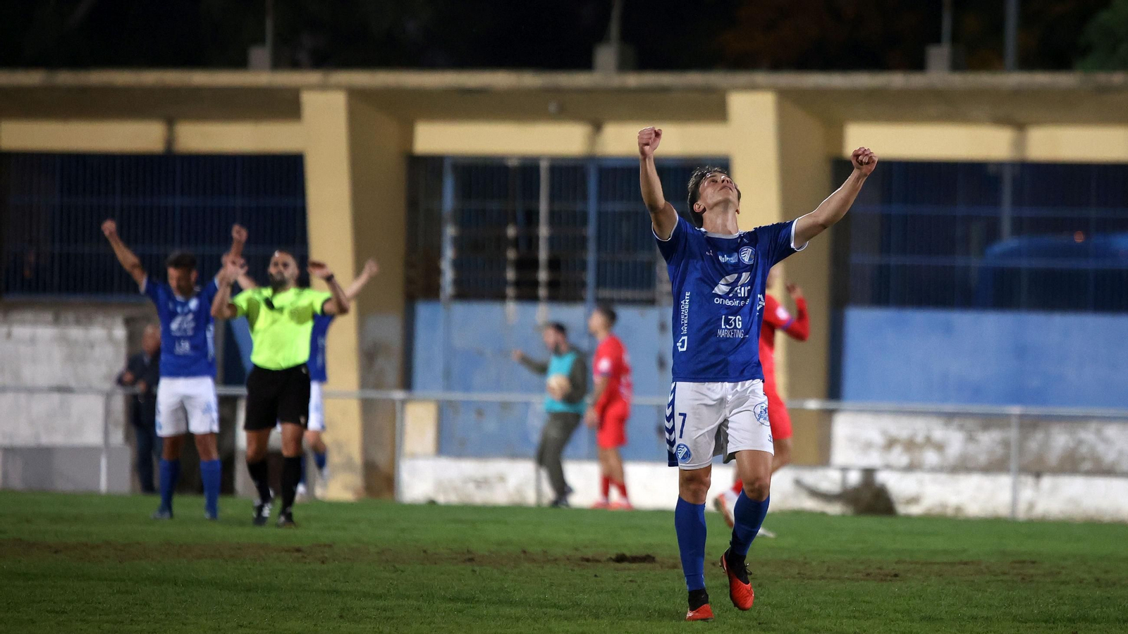 Imágenes del Xerez DFC contra la Deportiva Minerva en el Pedro Garrido de Jerez