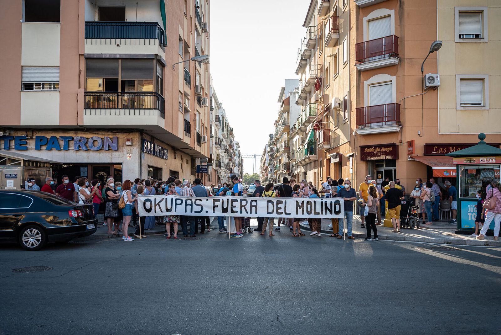 Concentración de los vecinos en El Molino contra los okupas.