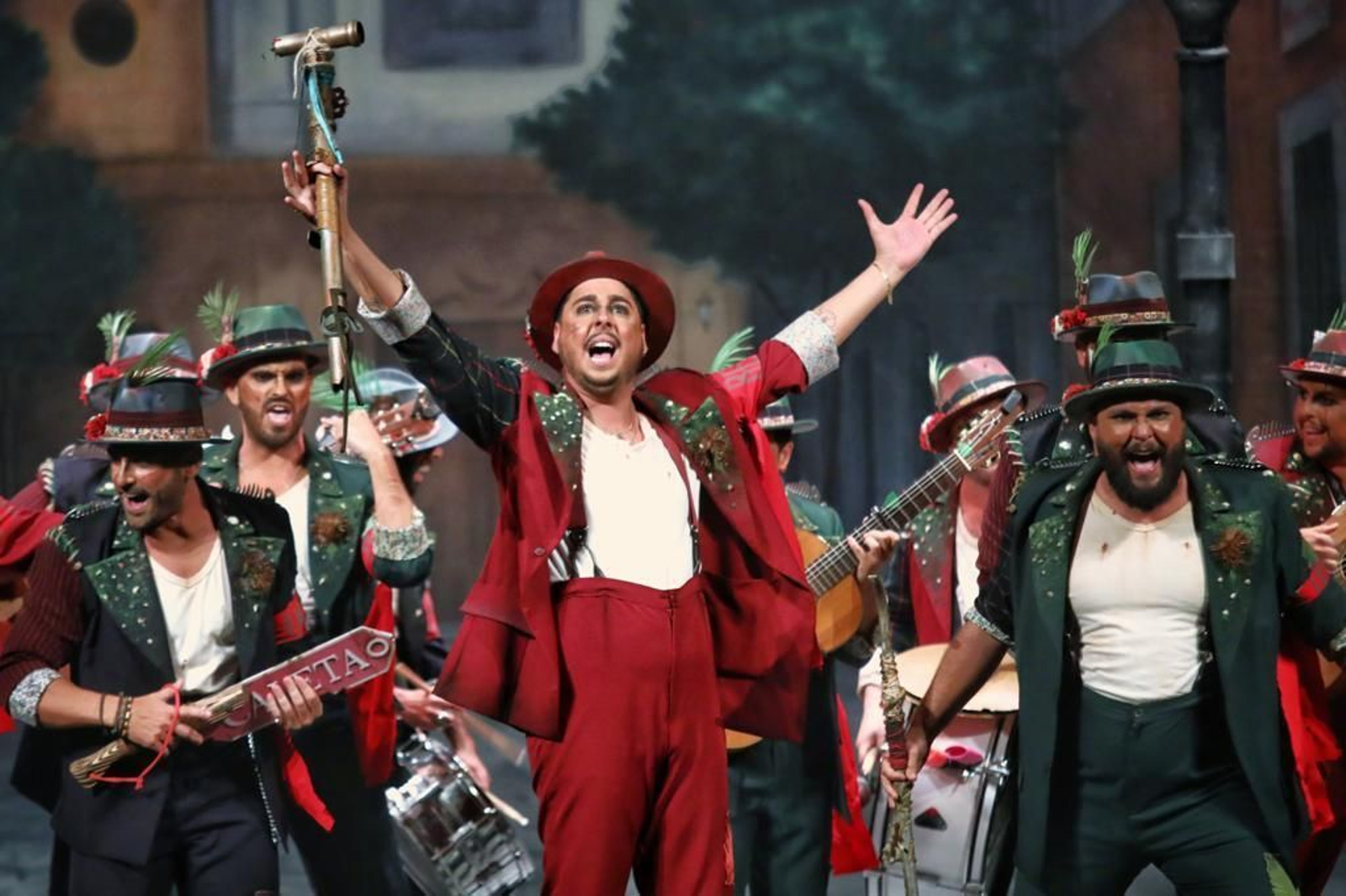 Actuación de la comparsa 'La mafia de La Viña'