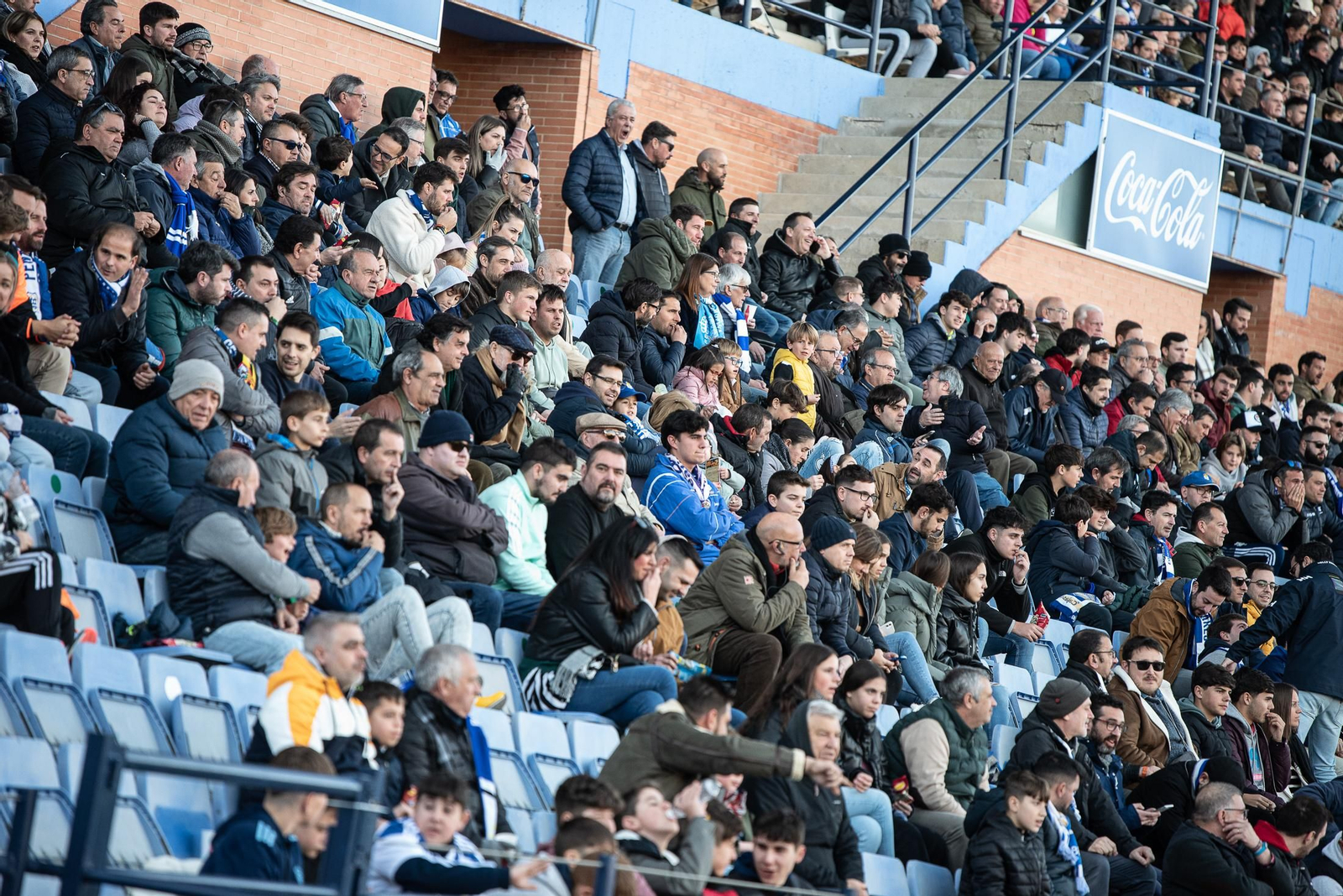 Imágenes de la afición en el Recreativo - San Roque