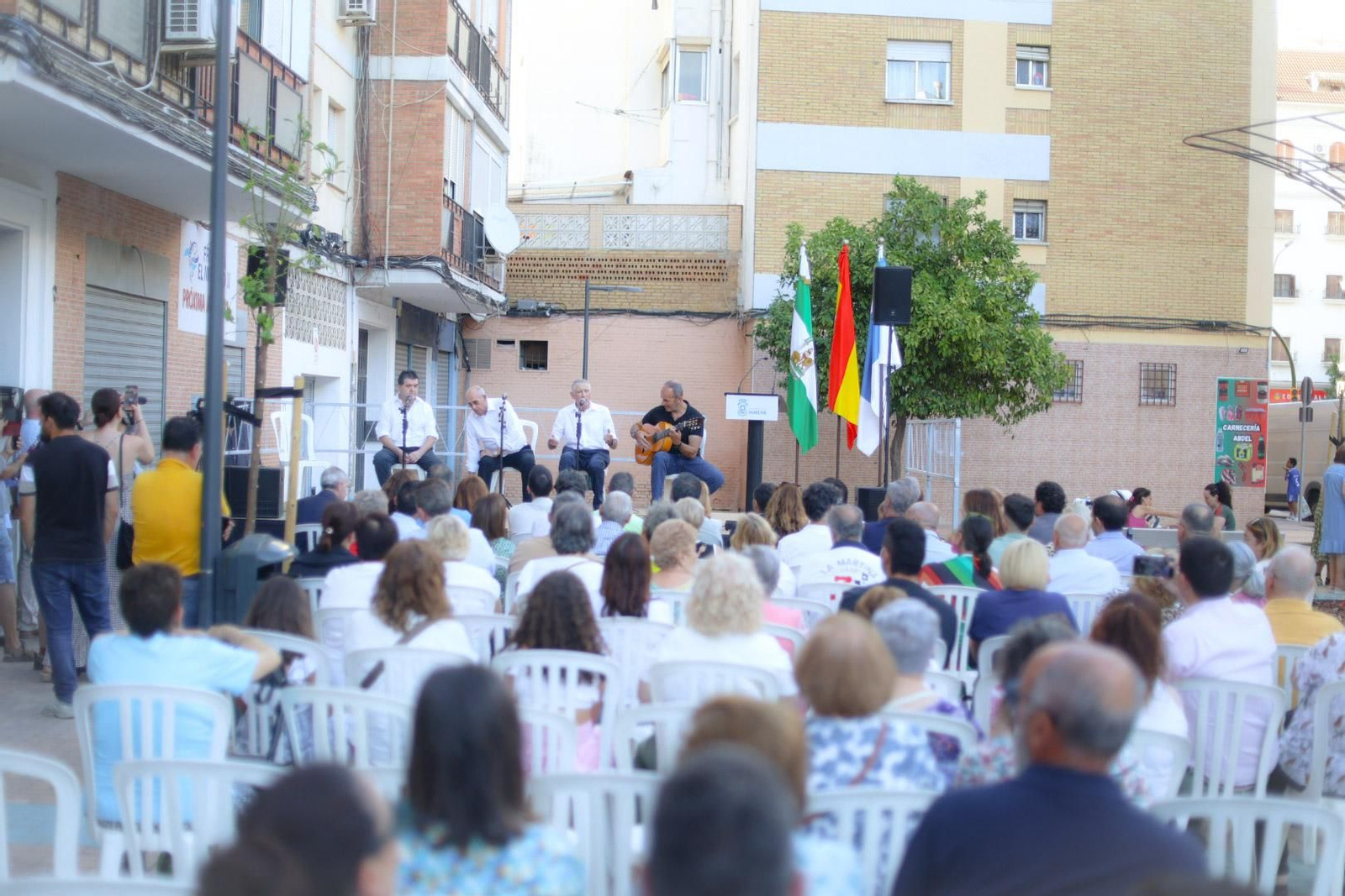 Imágenes de la inauguración de la remodelación de la zona de la antigua Fábrica de Harina en el Barrio de Las Colonias