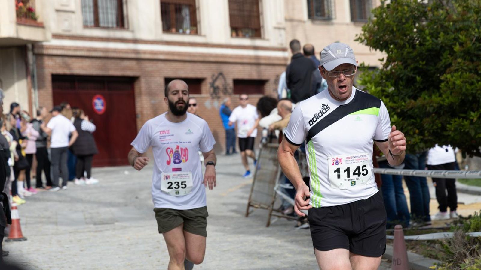 Más de 2.100 participantes corren para promover la salud en Jaén, en imágenes (1)