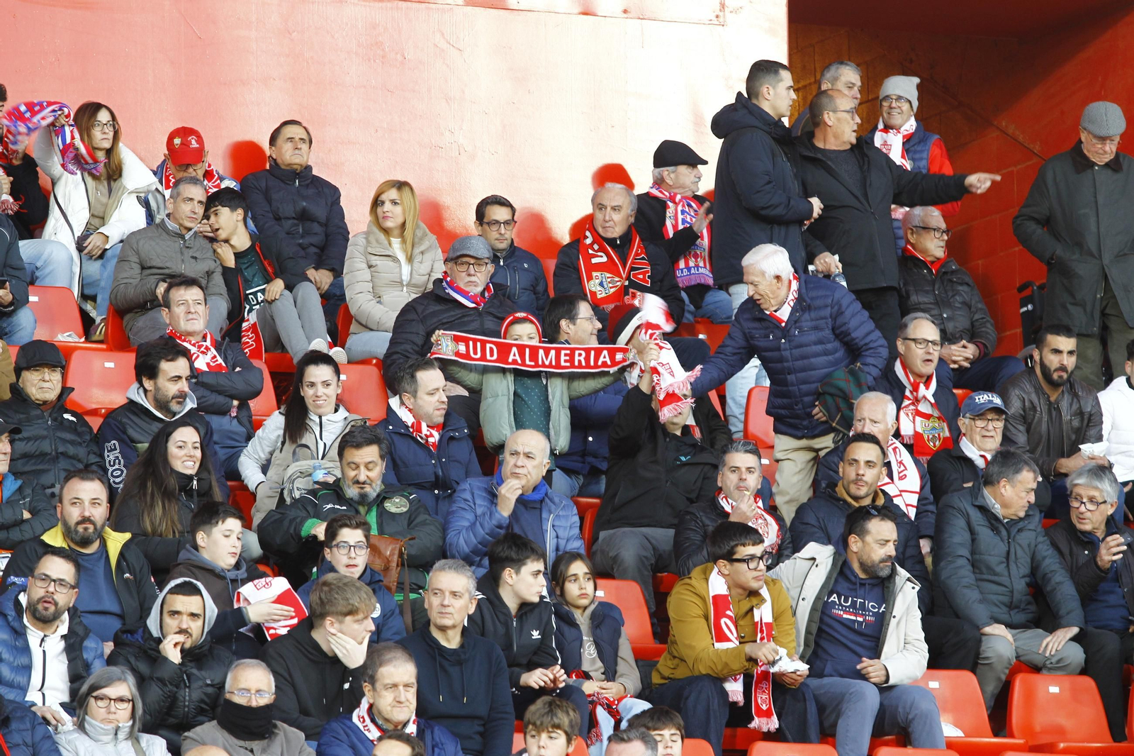 Búscate en las fotos del partido U.D. Almería-Real Oviedo