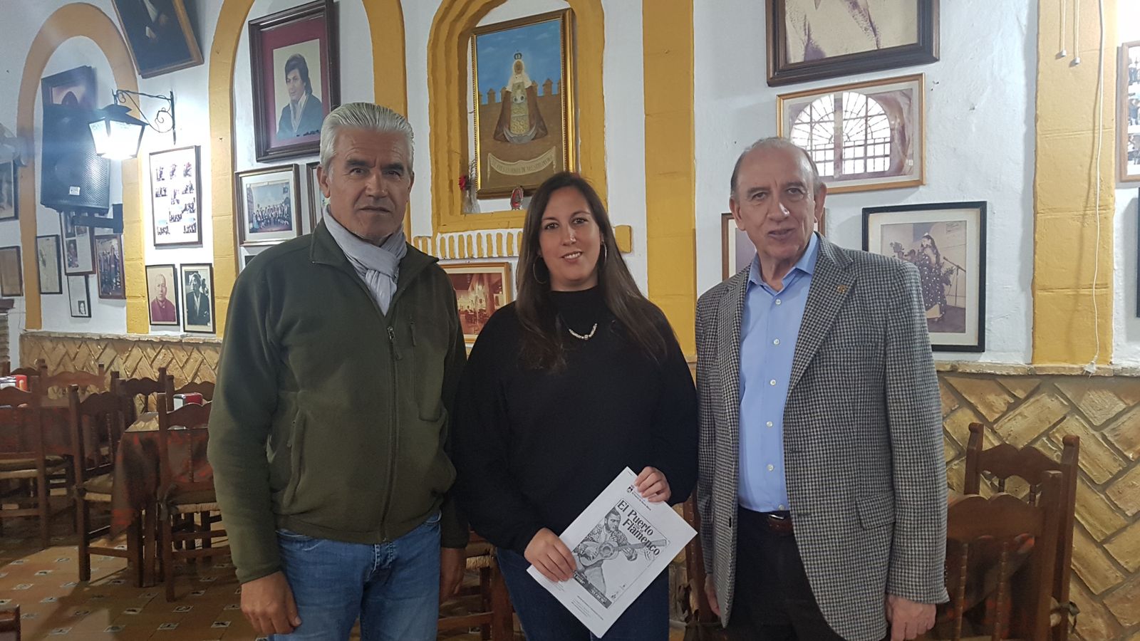 La concejala de Cultura, María Eugenia Lara, junto a Manuel Rosillo (izq.) y Bartolomé Brao.