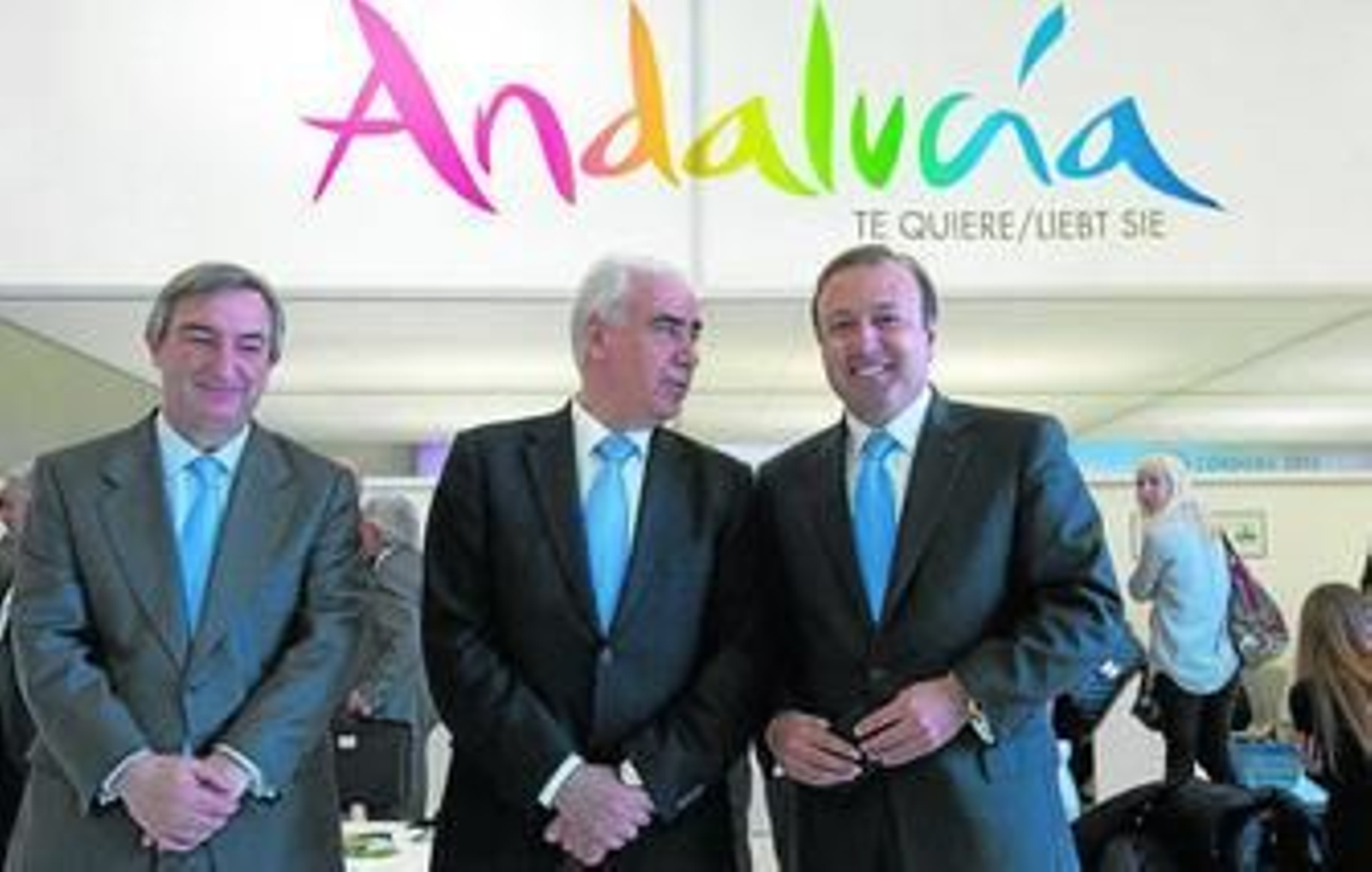 El embajador de España en Alemania, Rafael Dezcallar, el consejero de Turismo, Luciano Alonso, y el secretario general de Turismo, Joan Mesquida.
