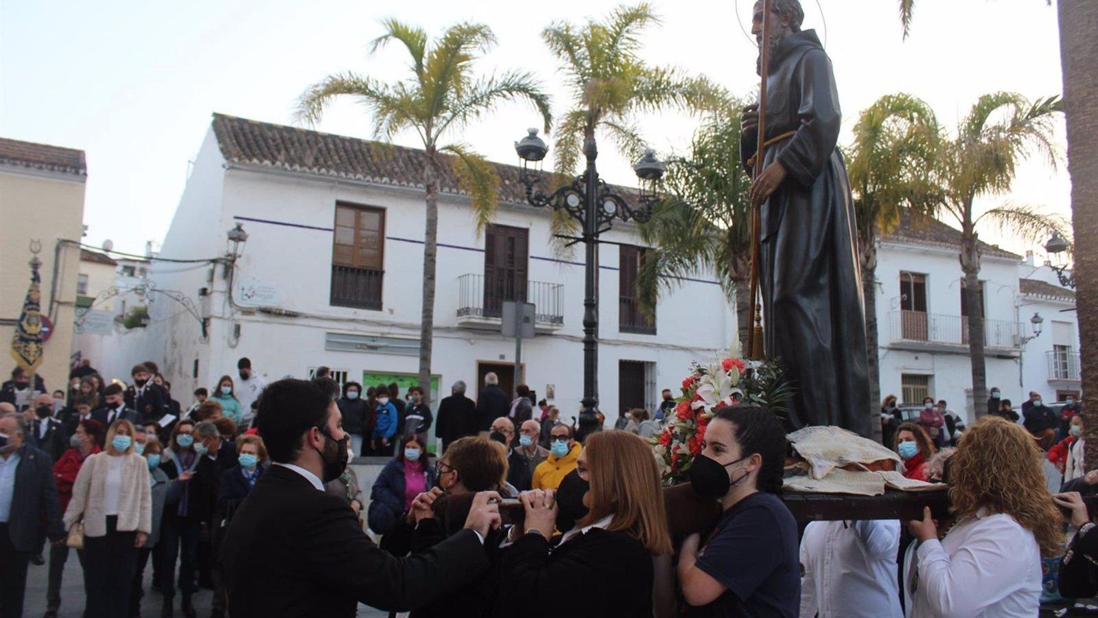 Un momento de la procesión de San Francisco de Paula Un momento de la procesión de San Francisco de Paula