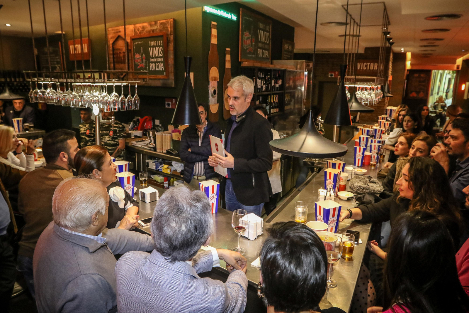 Las fotos de la celebración en el restaurante KGB de los éxitos de 2019