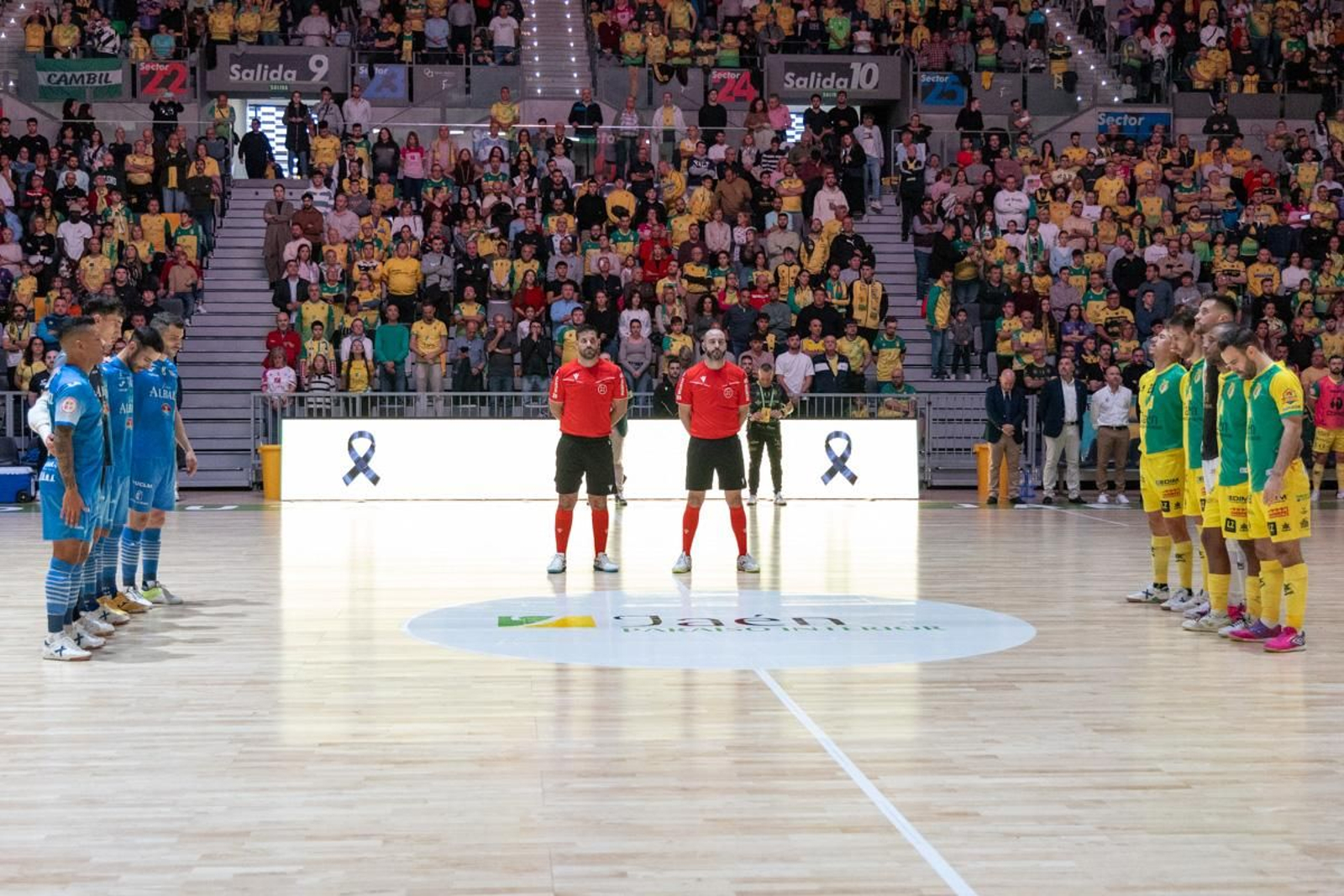 La goleada del Jaén Paraíso Interior FS ante el Viña Albali Valdepeñas, en imágenes