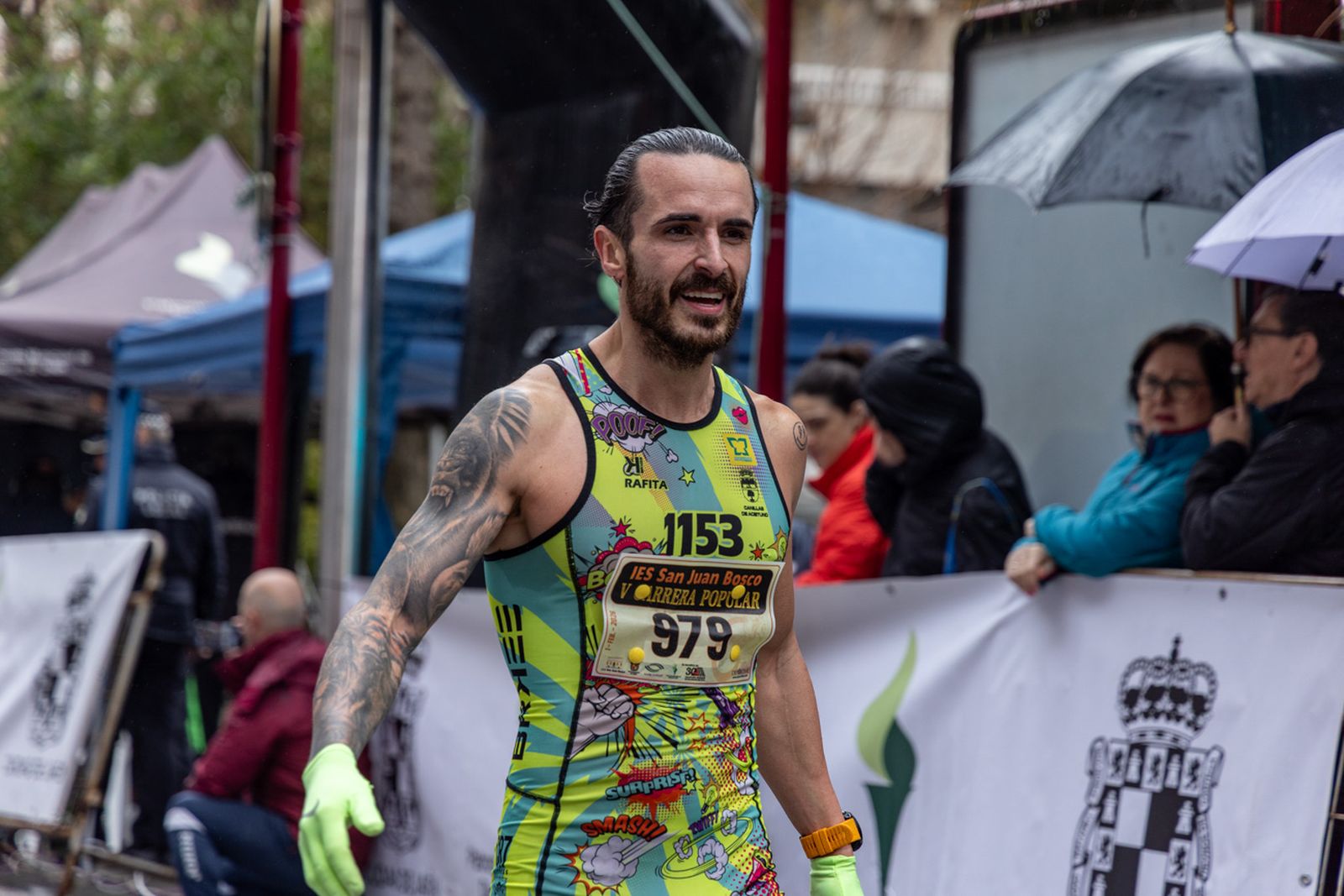 En imágenes: la lluvia no frena a más de un millar de corredores en la V Carrera Popular del IES San Juan Bosco (1)