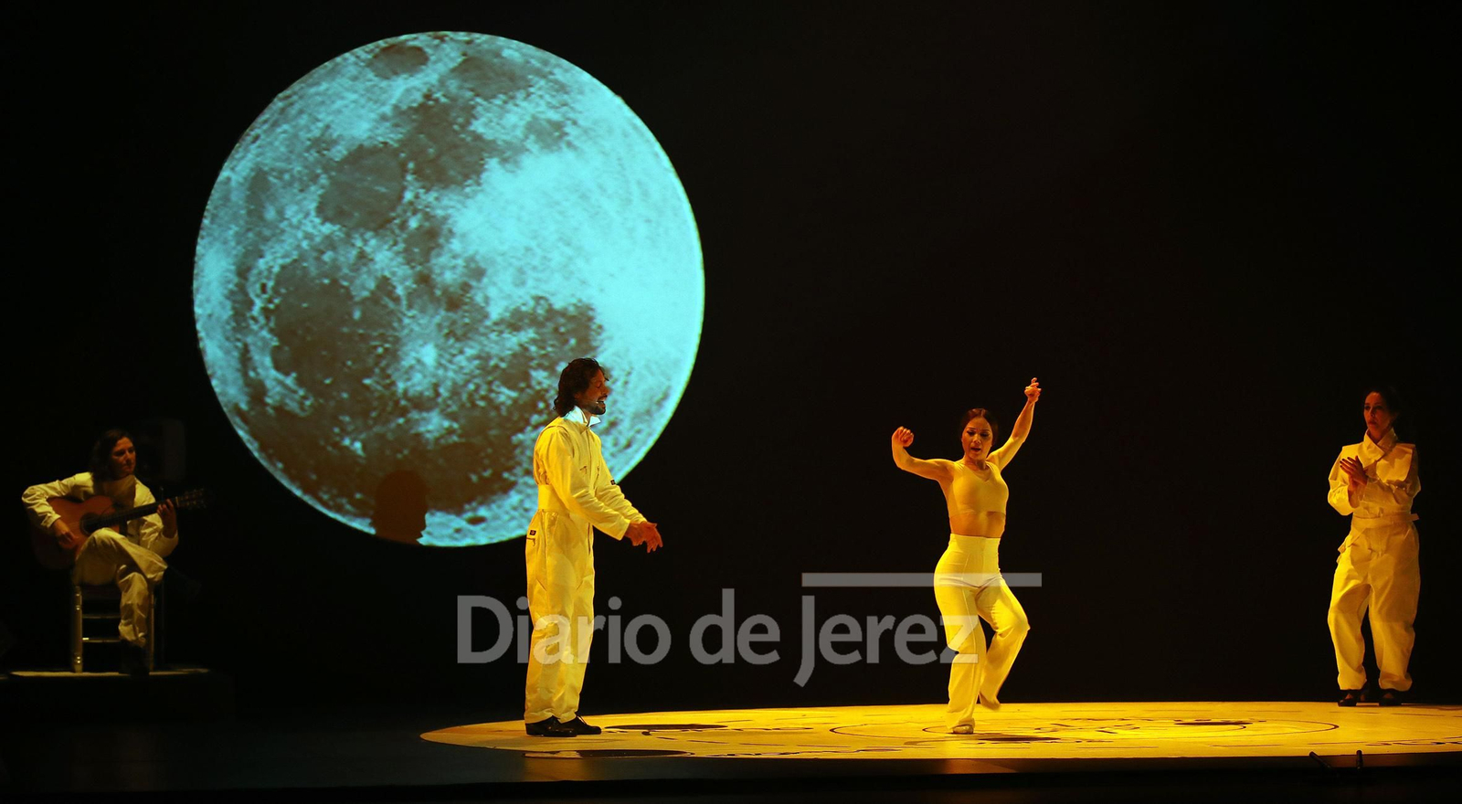 Imágenes del espectáculo 'Un cuerpo infinito' de Olga Pericet