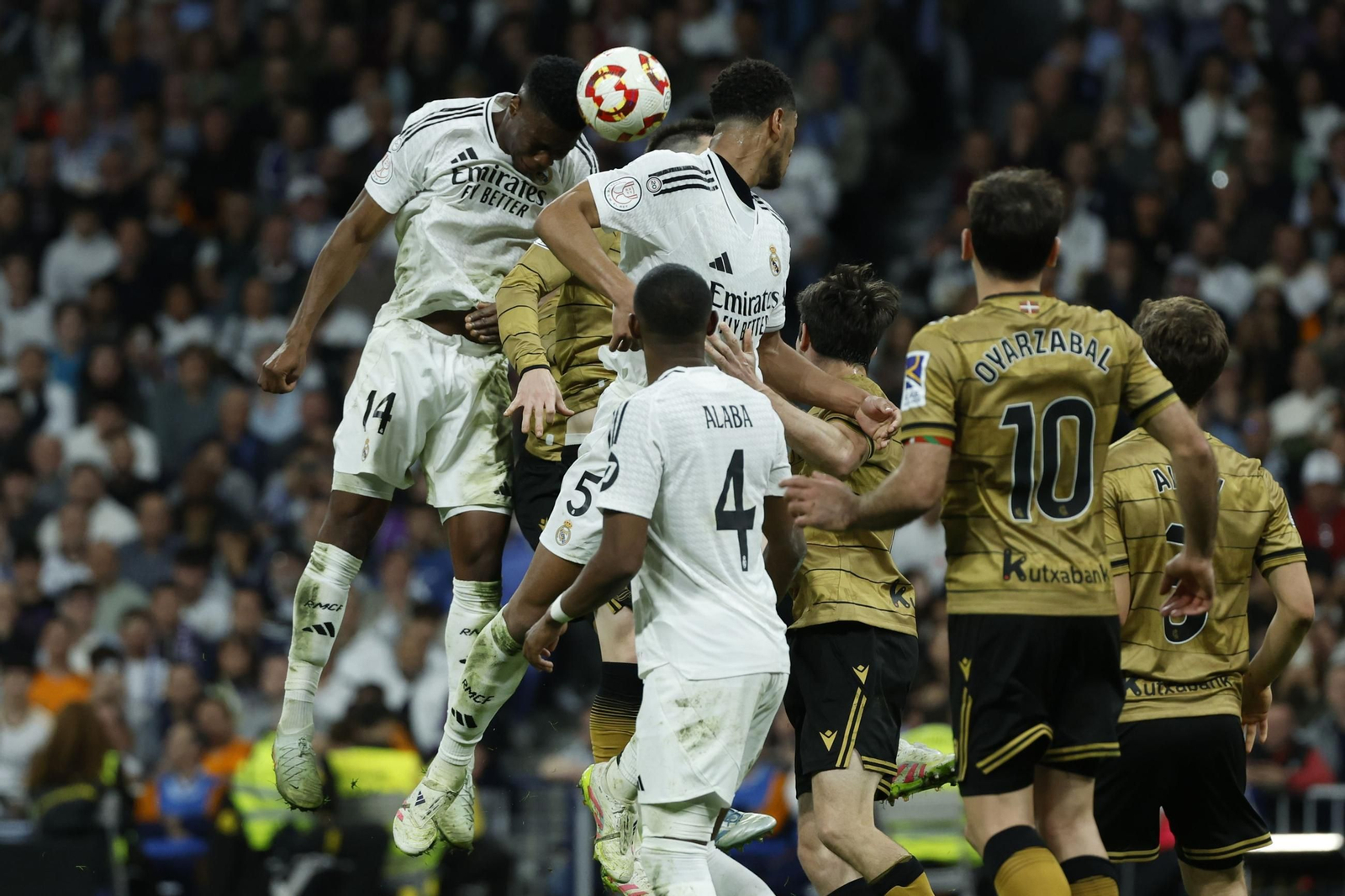 Las fotos del Real Madrid - Real Sociedad camino del Estadio de la Cartuja