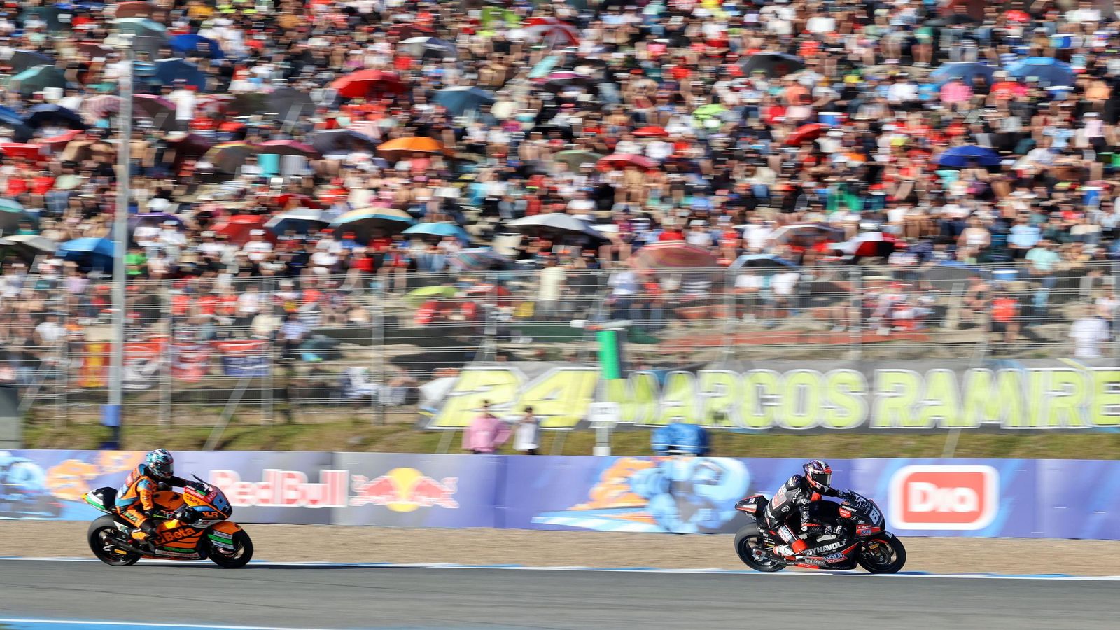 Imágenes de los entrenamientos de Moto2 del sábado en el Gran Premio de España en el Circuito de Jerez - Ángel Nieto