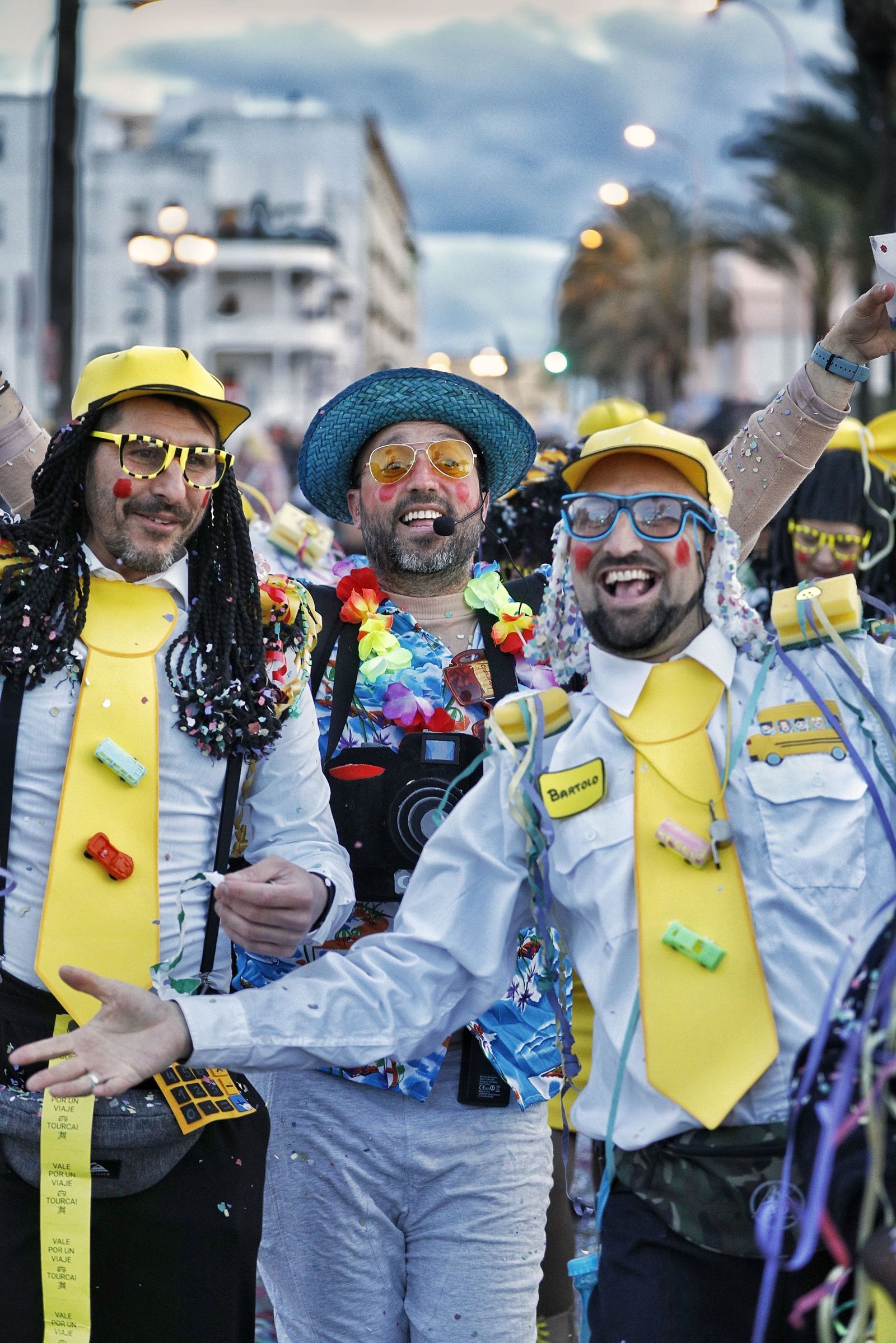 La cabalgata del humo del Carnaval de Cádiz 2023, en imágenes