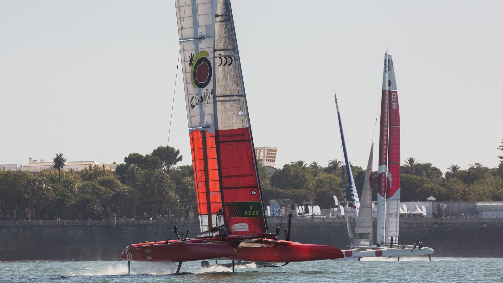 Las imágenes de la primera jornada de la SailGP en Cádiz