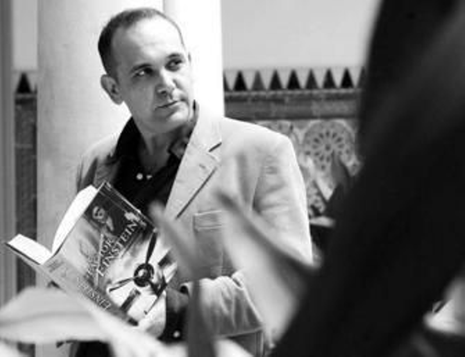 Andrés Pérez Domínguez, ayer, en la Fundación José Manuel Lara, donde presentó su novela.