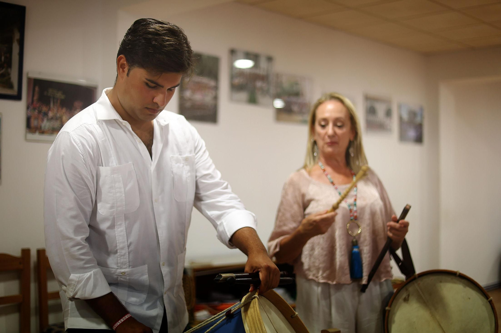 Magna de Huelva 2025: Imágenes del ensayo del grupo de tamborileros de la Hdad del Rocío de Huelva