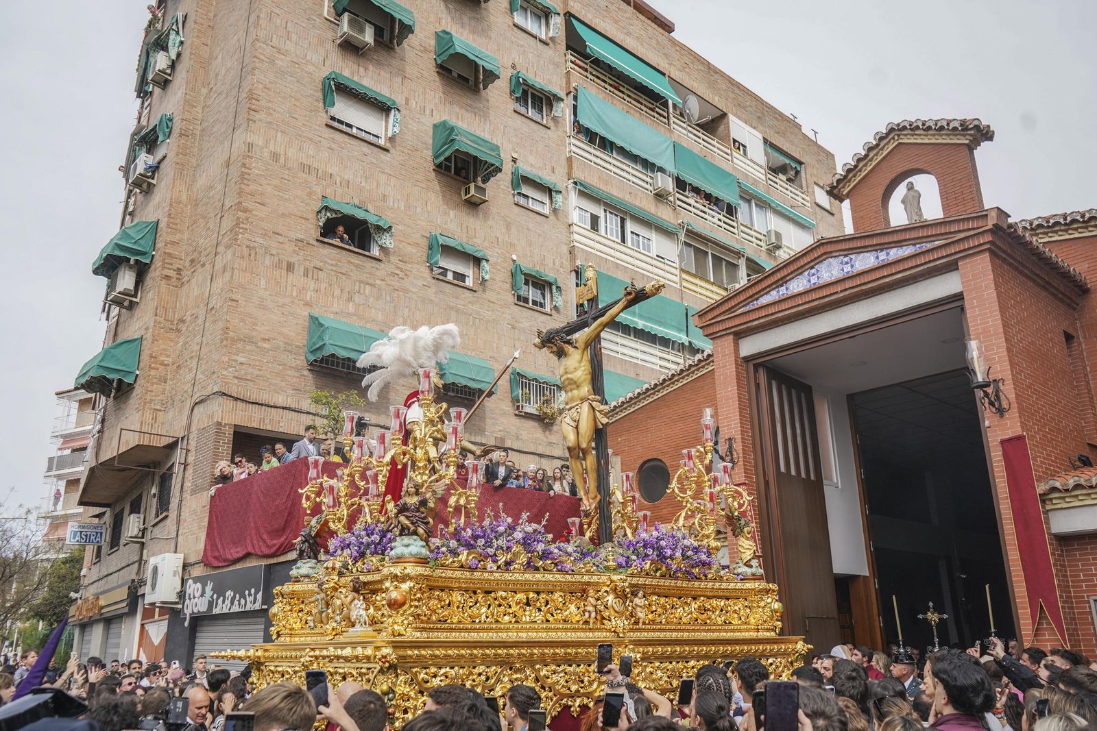 Las mejores fotos del Martes Santo en Granada