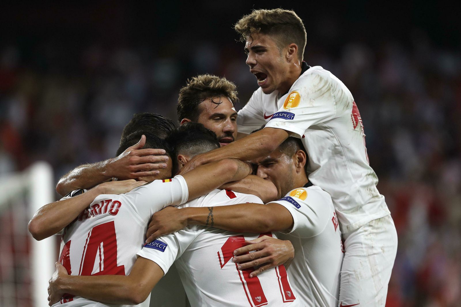 Las fotos del Sevilla-Apoel