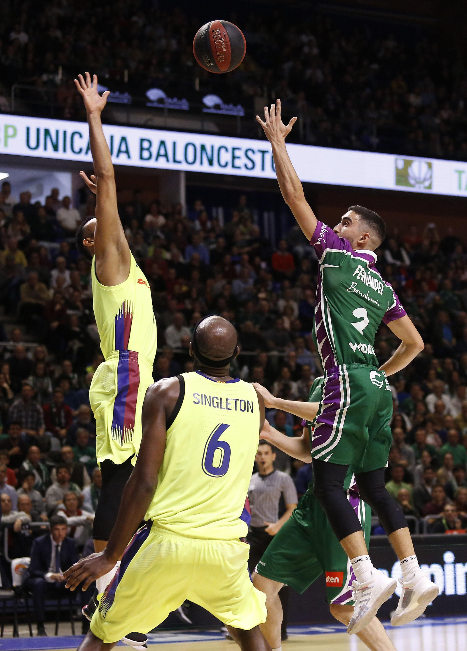 Las imágenes del triunfo del Unicaja ante el Barcelona