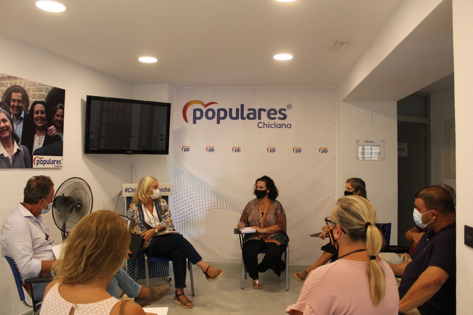 Reunión mantenida esta misma semana con Mercedes Colombo en la sede de los populares en Chiclana.