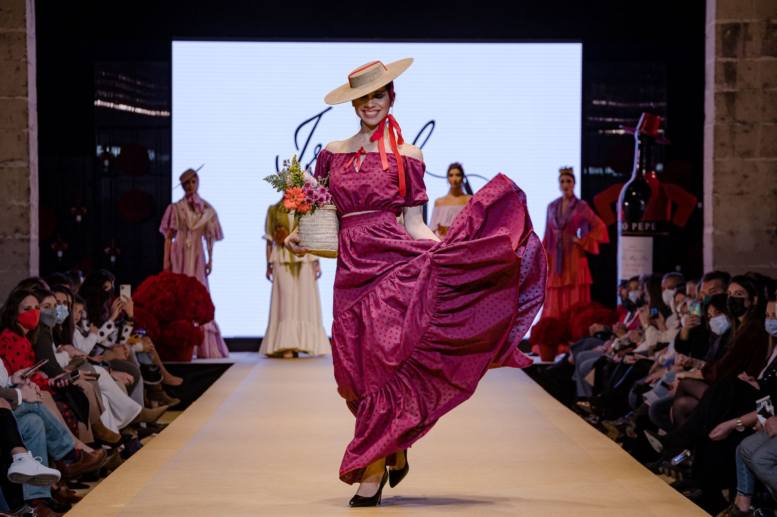 El desfile de Isabel Avedú, Luisa Reyes e Inma Castrejón en la Pasarela Flamenca de Jerez, todas las fotos