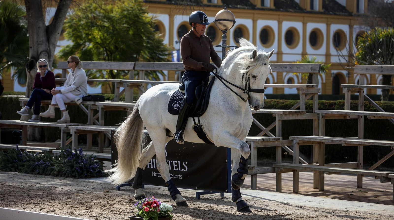 La modelo Helen Svedin y Luís Figo en el Concurso Internacional Doma Clásica en Jerez
