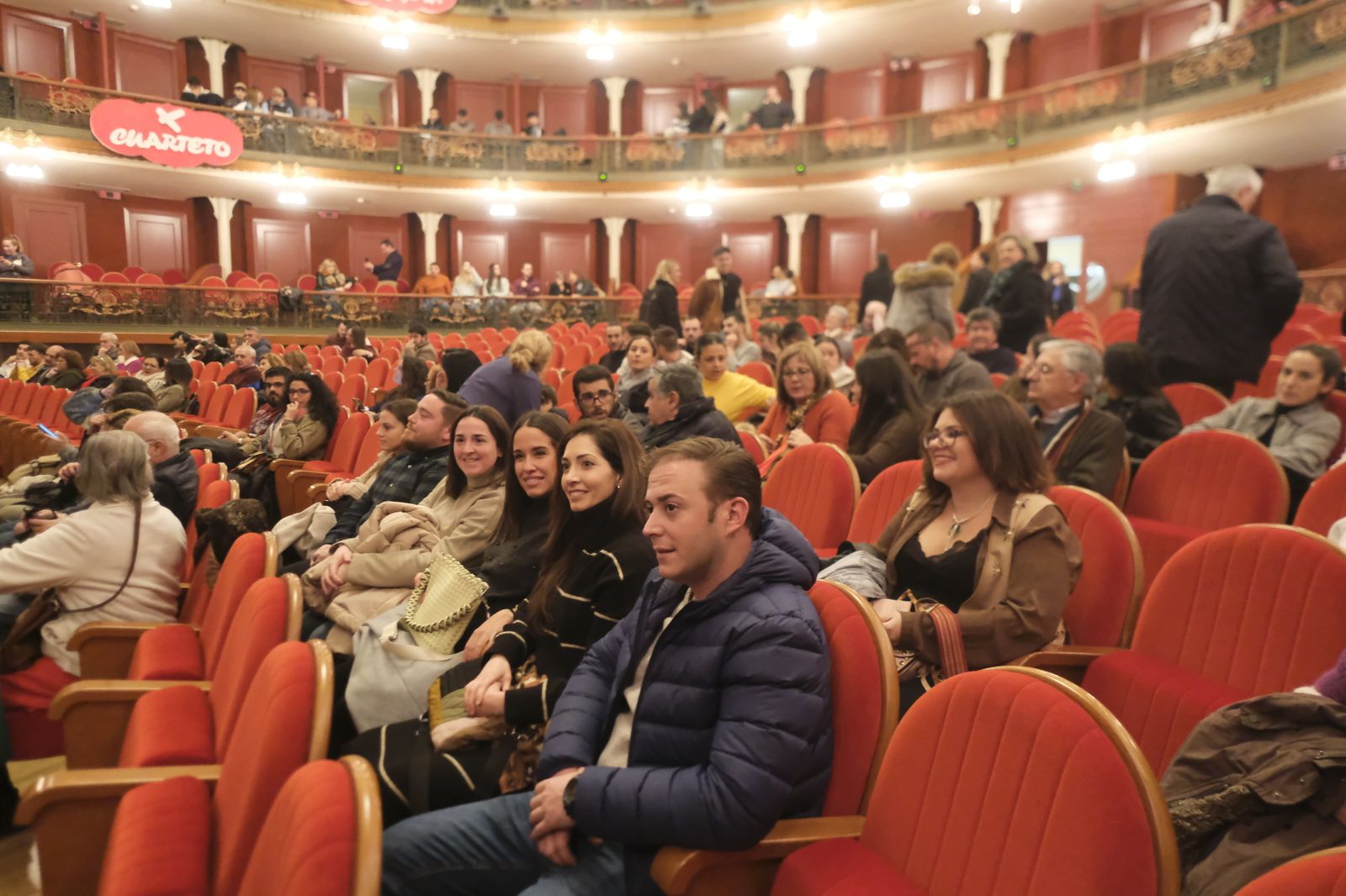El Carnaval de Córdoba conquista las tablas del Gran Teatro, en imágenes