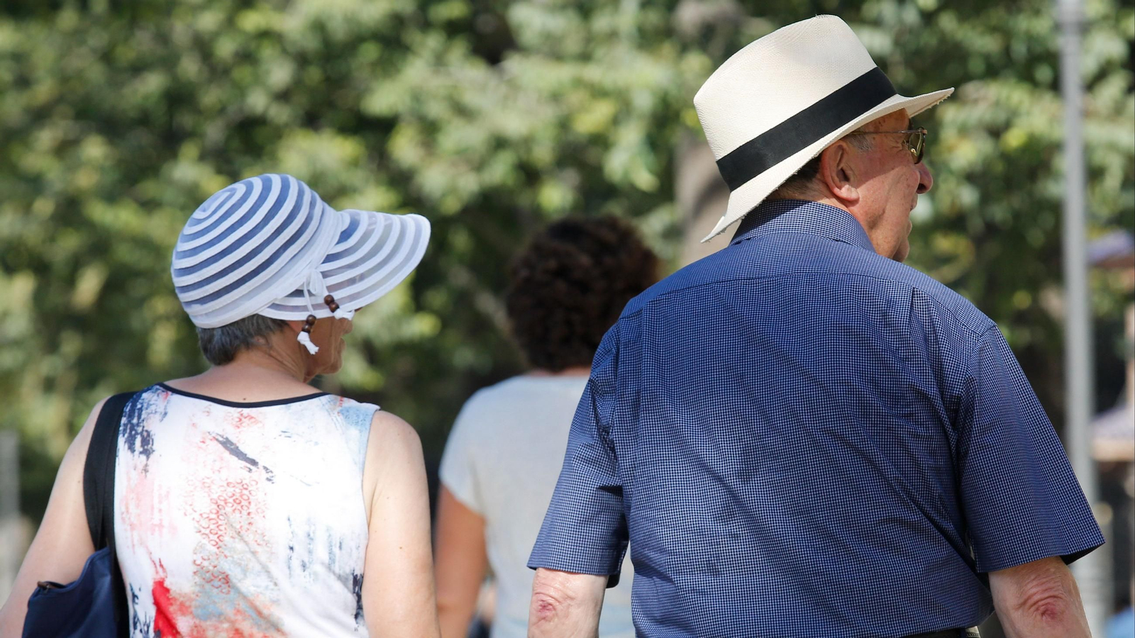 Turistas paseando por el centro de Málaga