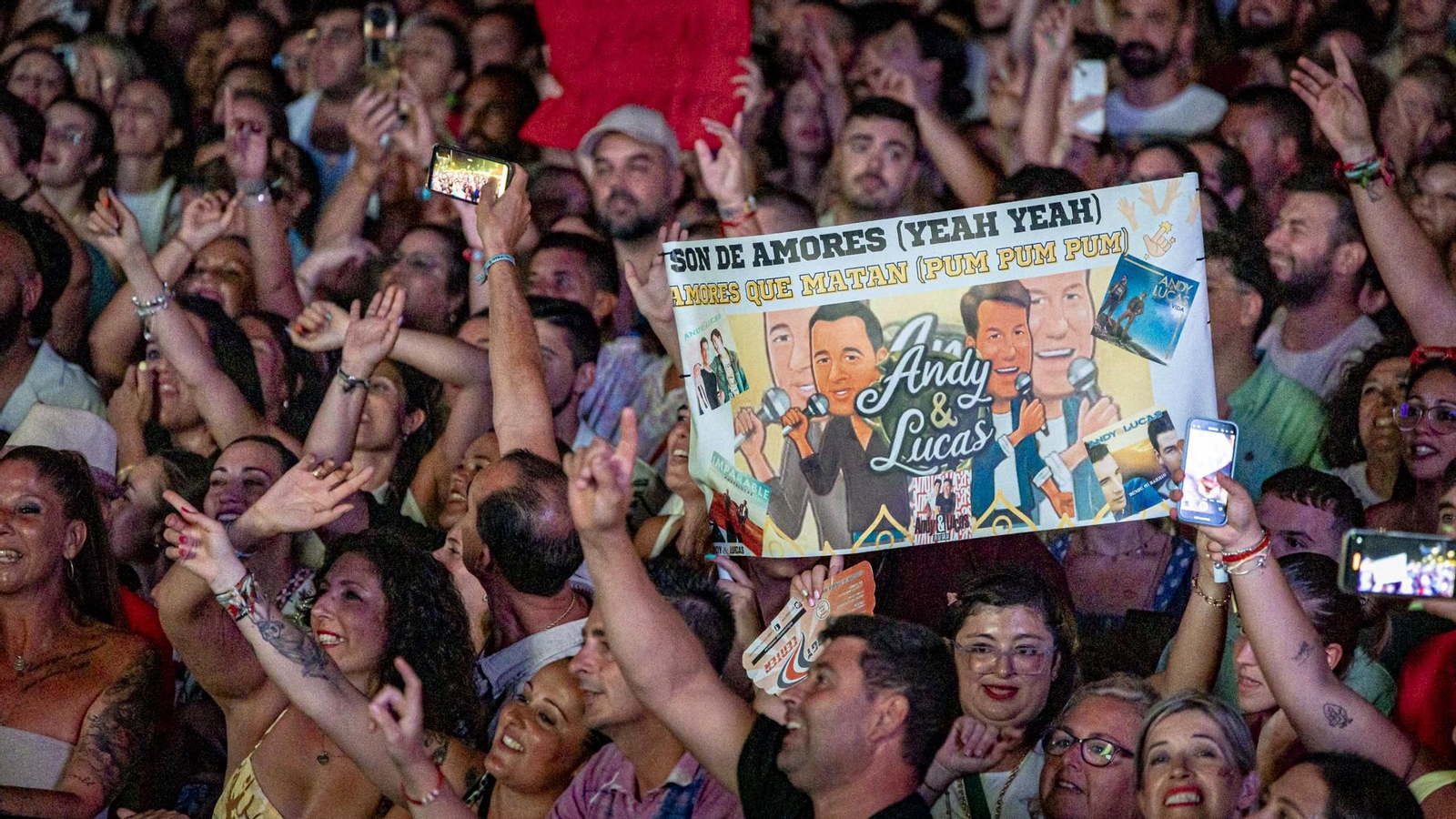 Las imágenes del concierto de despedida de Andy&Lucas en el muelle de Cádiz