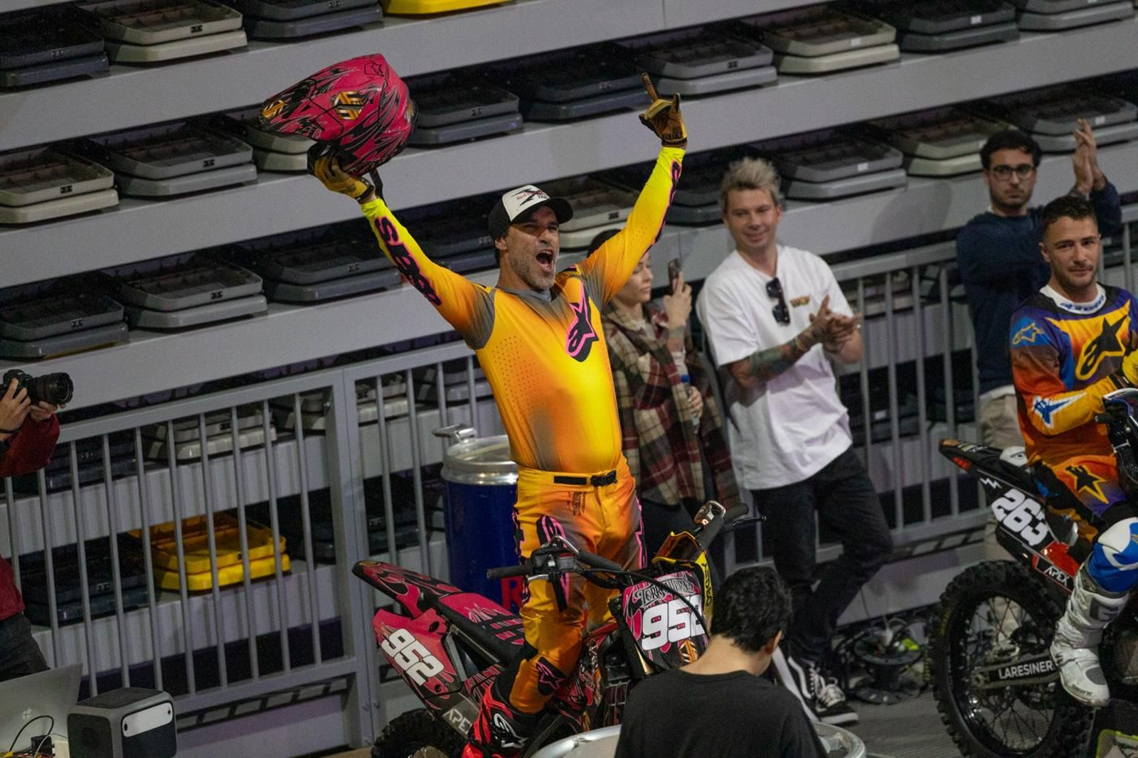 En imágenes: el Soloflow Freestyle enamora en Jaén con acrobacias y espectáculo en estado puro