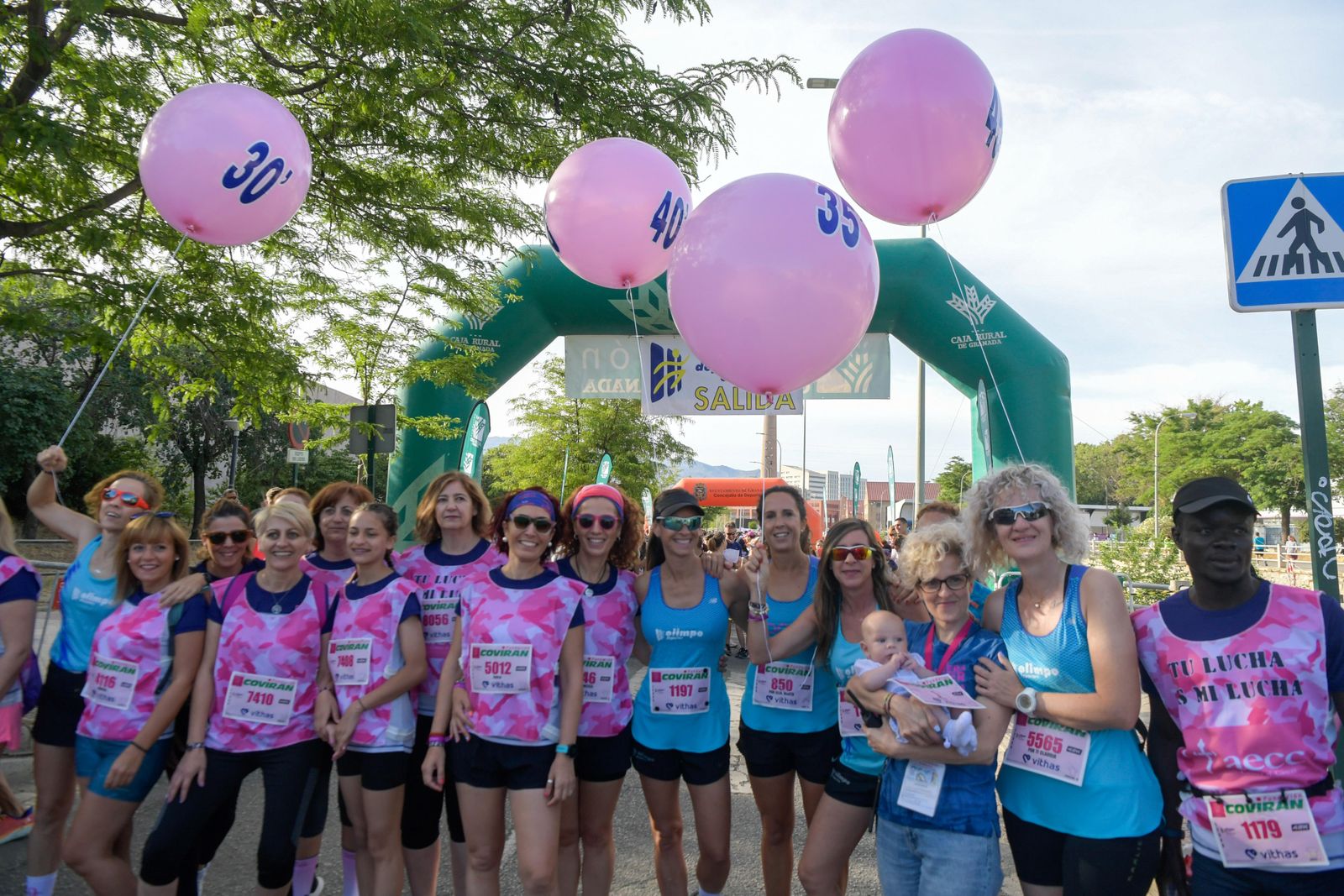 Las imágenes de la Carrera de la Mujer de este domingo en Granada