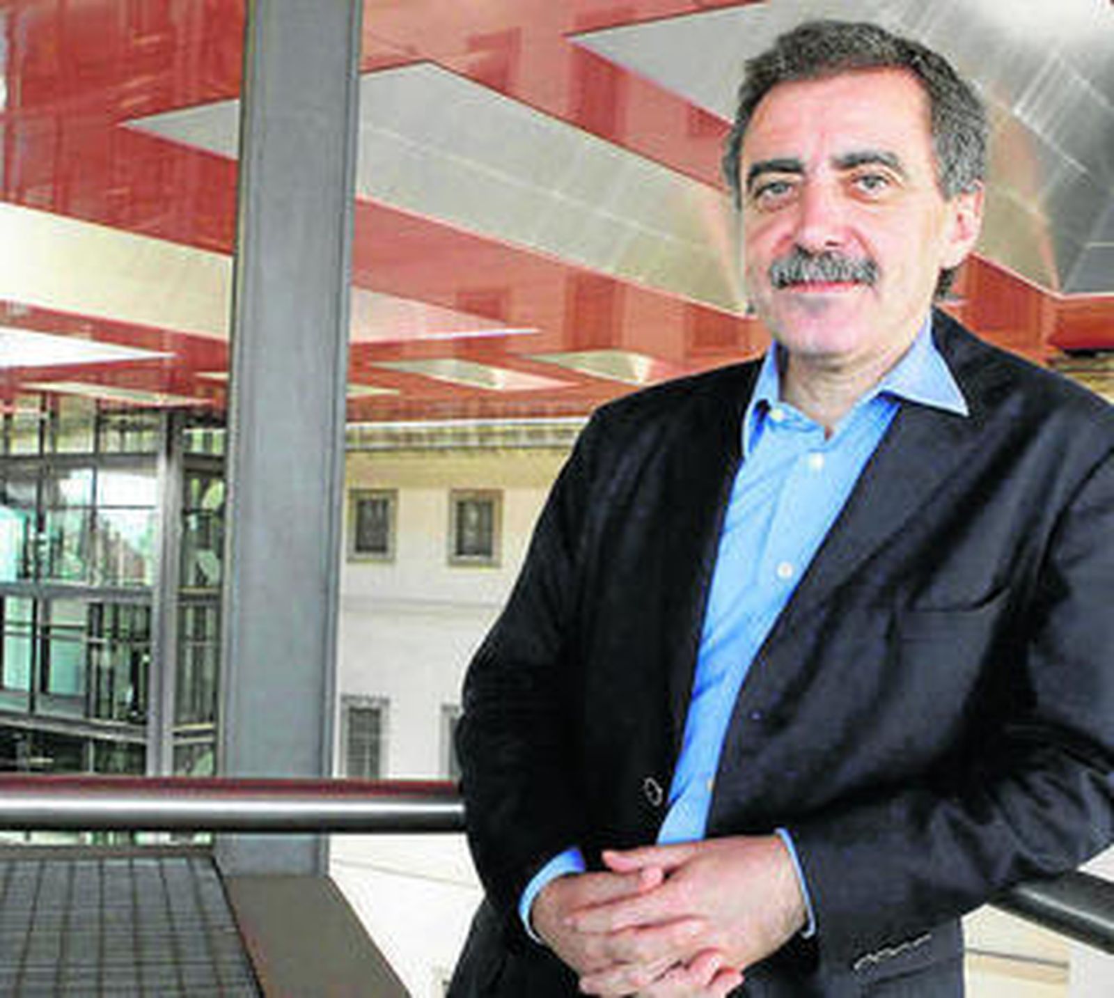 El director del Reina Sofía en las instalaciones del museo.